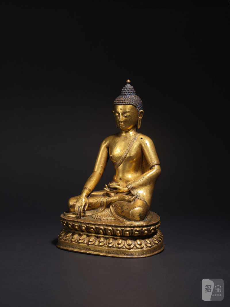 尼泊爾 1664年（據銘文） 鎏金銅錘揲釋迦牟尼像 | STATUETTE DE BOUDDHA SHAKYAMUNI EN ALLIAGE DE CUIVRE REPOUSSÉ DORÉ - 图8